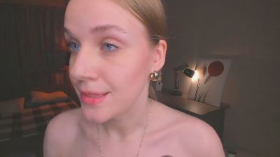 LynetteBalle webcam model stream image