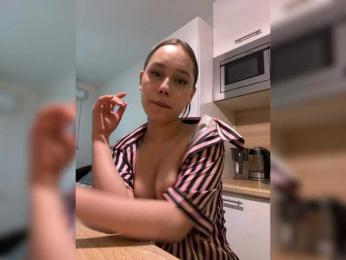 LunaKoma webcam model stream image