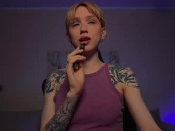 twiinkie_pie webcam model stream image