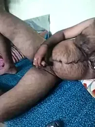 DesiBlackBull webcam model stream image