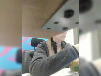 Xo4y-Tpax webcam model stream image