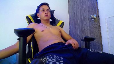 Bagels_ webcam model stream image