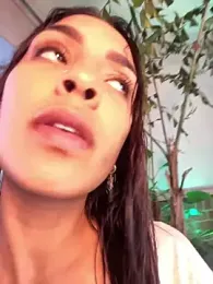 Alice_surprise webcam model stream image