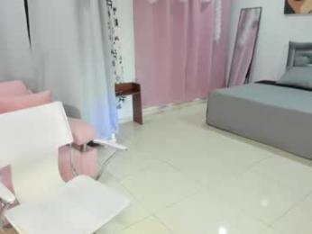 girl_alana webcam model stream image