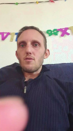 R000000009 webcam model stream image