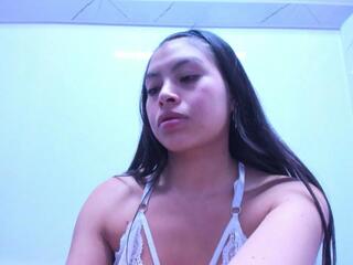 Chloe Martini webcam model stream image