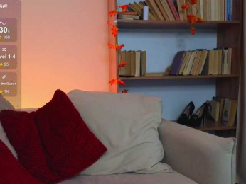 MiaMoonn webcam model stream image