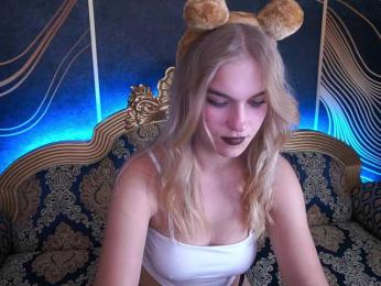 AlinaLemon webcam model stream image