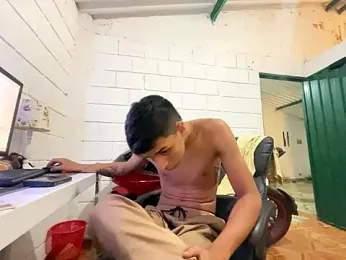 Max_TheHorseDick webcam model stream image