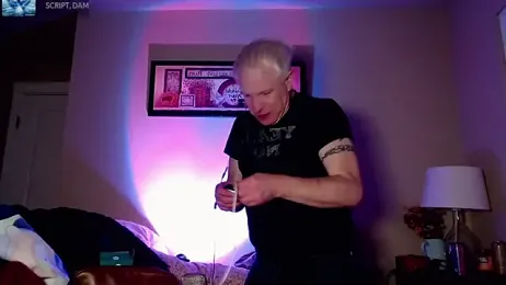 Snarfle82 webcam stripchat model stream image