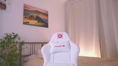 ElwynaBumford webcam model stream image