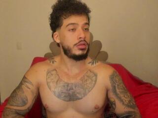 Tyler Thomson webcam model stream image