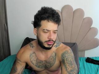 Tyler Thomson webcam model stream image