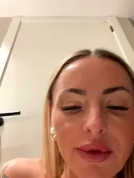 EmaSalis webcam model stream image