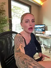 EmaSalis webcam model stream image