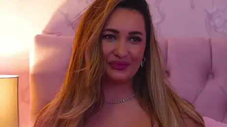 YaaraCollins webcam model stream image