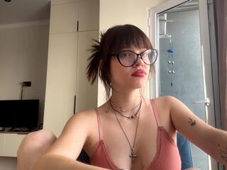 Hanna Ohlson webcam model stream image