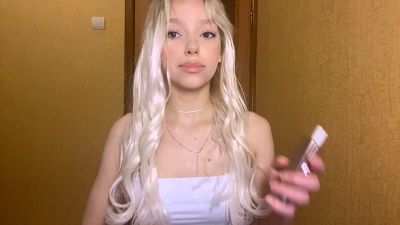 IngridKoehn webcam model stream image