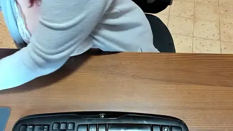 NikkiHolland webcam model stream image