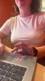 WhiteBubs webcam model stream image
