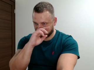 b-l-o-n-d webcam model stream image