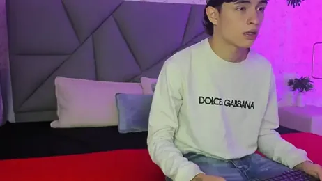 meganandtylerr19 webcam model stream image