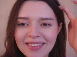 Thea Drewett webcam flirt4free model stream image