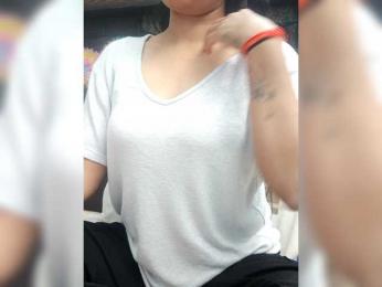 Dollmeenu webcam model stream image