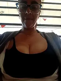 Jade_1-9 webcam stripchat model stream image