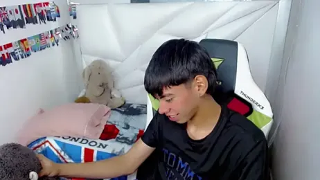 Liarr_ webcam model stream image