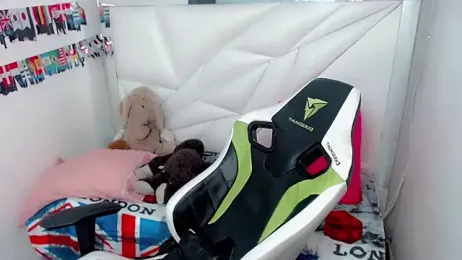 Liarr_ webcam model stream image