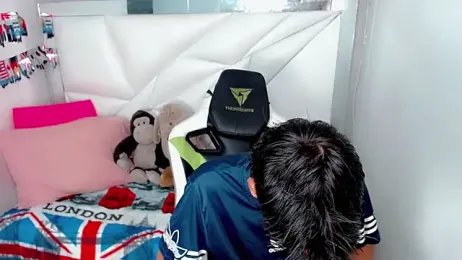 Liarr_ webcam model stream image