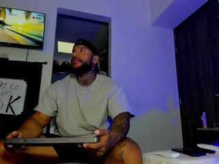 Andrew Johnsonn webcam model stream image