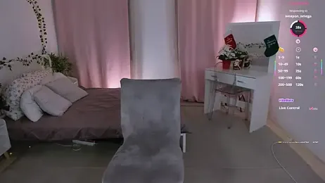 LiluDallass webcam model stream image