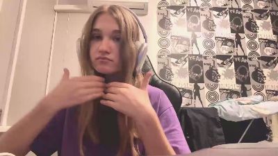 PamCoppess webcam model stream image