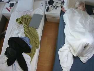 voyeurcam-julmodels-bed-5 webcam model stream image