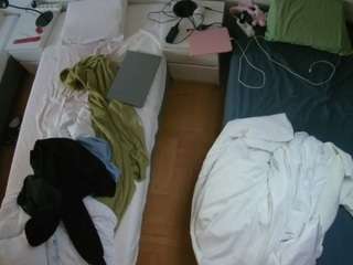 voyeurcam-julmodels-bed-5 webcam model stream image