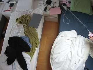 voyeurcam-julmodels-bed-5 webcam model stream image