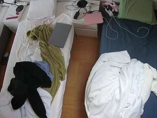 voyeurcam-julmodels-bed-5 webcam model stream image