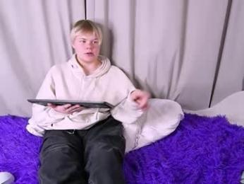 mark_brain webcam model stream image