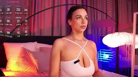LunaNight webcam model stream image