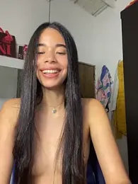 AdharaMiller1 webcam model stream image