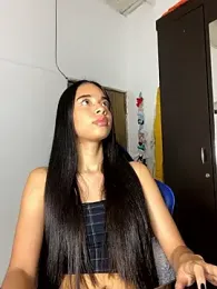 AdharaMiller1 webcam model stream image
