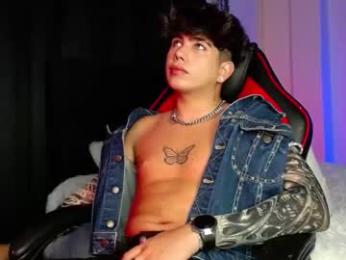 lylebennett_ webcam model stream image