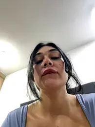 LaanaCooper webcam model stream image