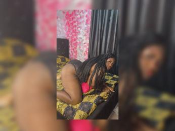 LuciousBee webcam model stream image