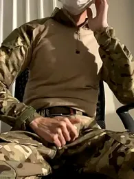 Daddygarry webcam model stream image