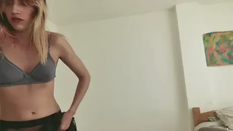 linnie_ webcam model stream image