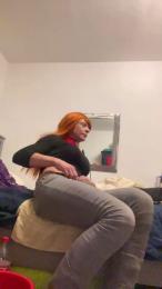 Moniqu3Lov3 webcam model stream image