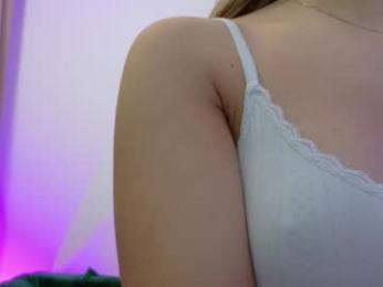 lolaamore_ webcam model stream image